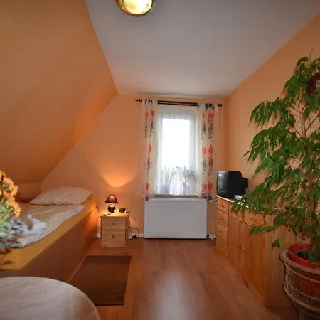 Cosy In With Garden Holiday home *